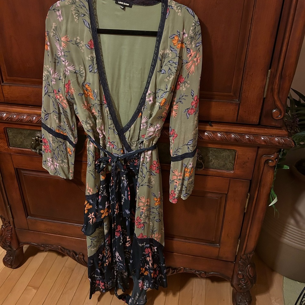 Beautiful Dress “Love Sam” Medium Petite